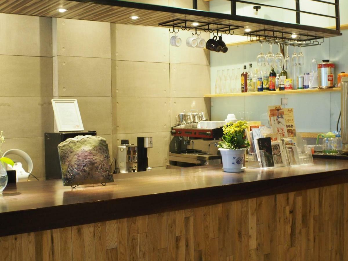 Right Here Hotel Dunhuang Esterno foto