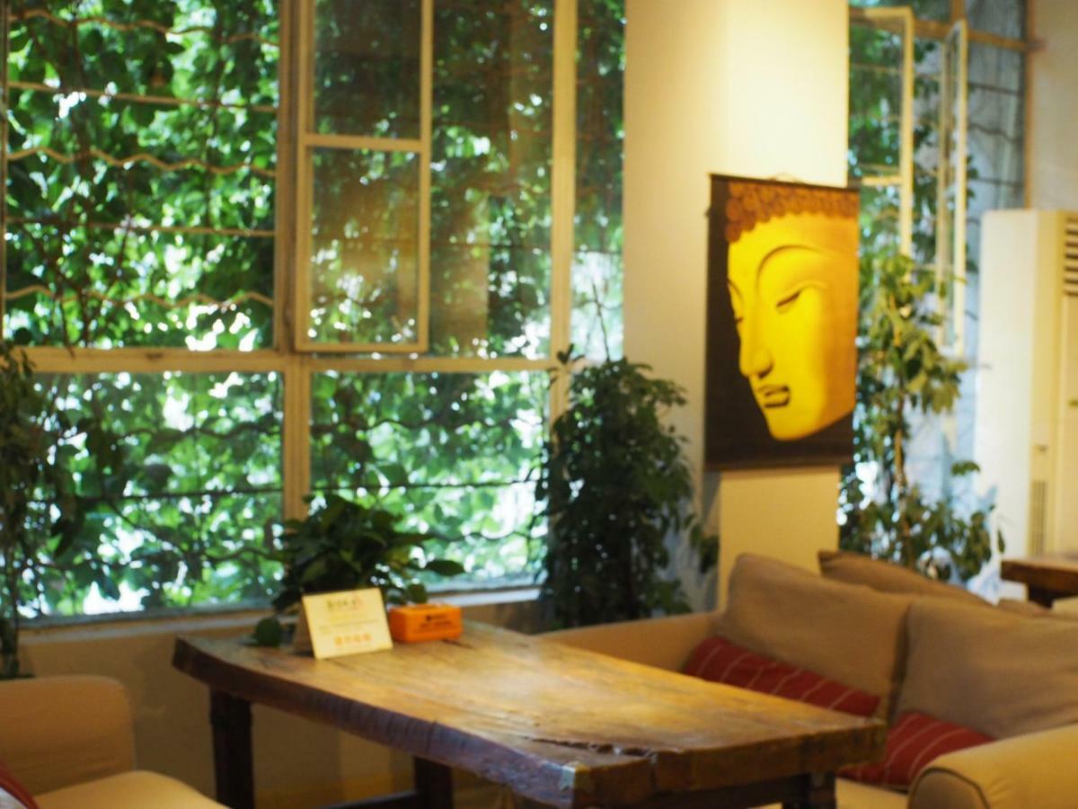 Right Here Hotel Dunhuang Esterno foto