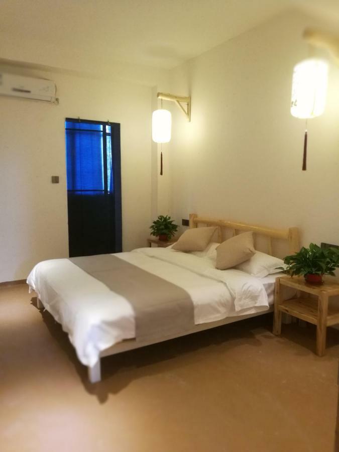 Right Here Hotel Dunhuang Esterno foto